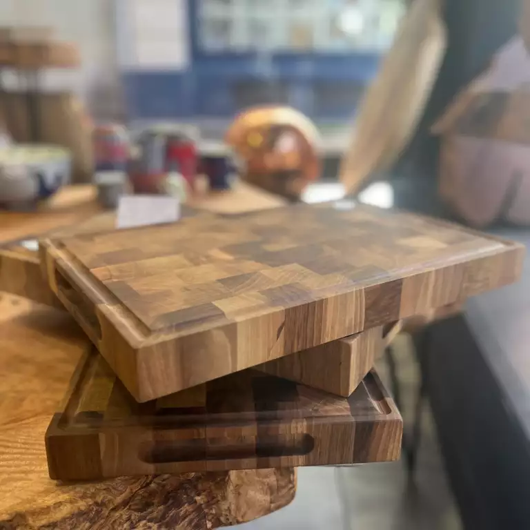 planche à découper marqueterie noyer huilée – Mazawood