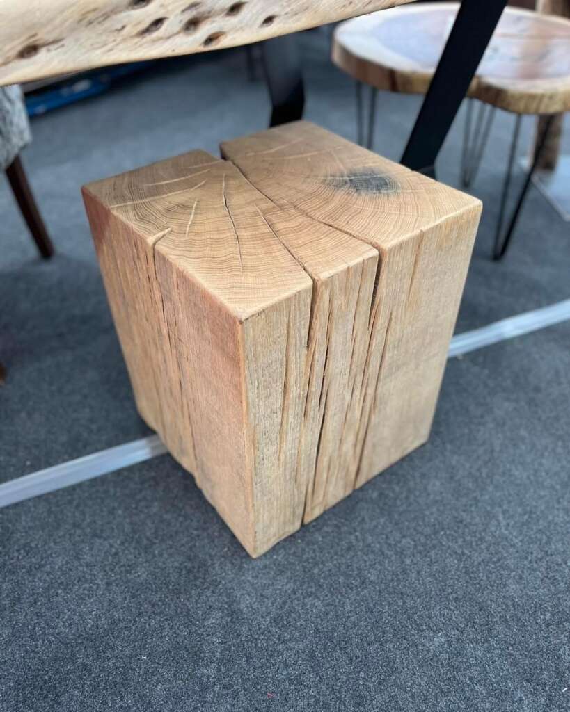 Cube en chêne massif finition vintage brossé, 50x40 c