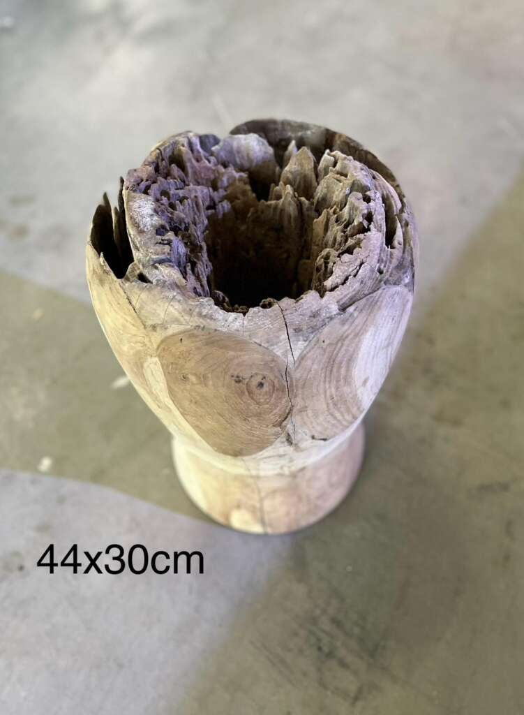 Tabouret en suar massif, pièce naturelle et décorative