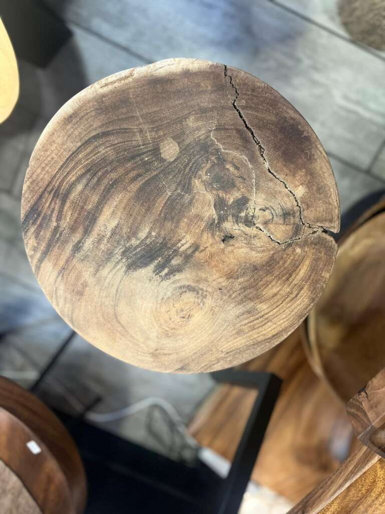 Pouf / bout de canapé en suar massif