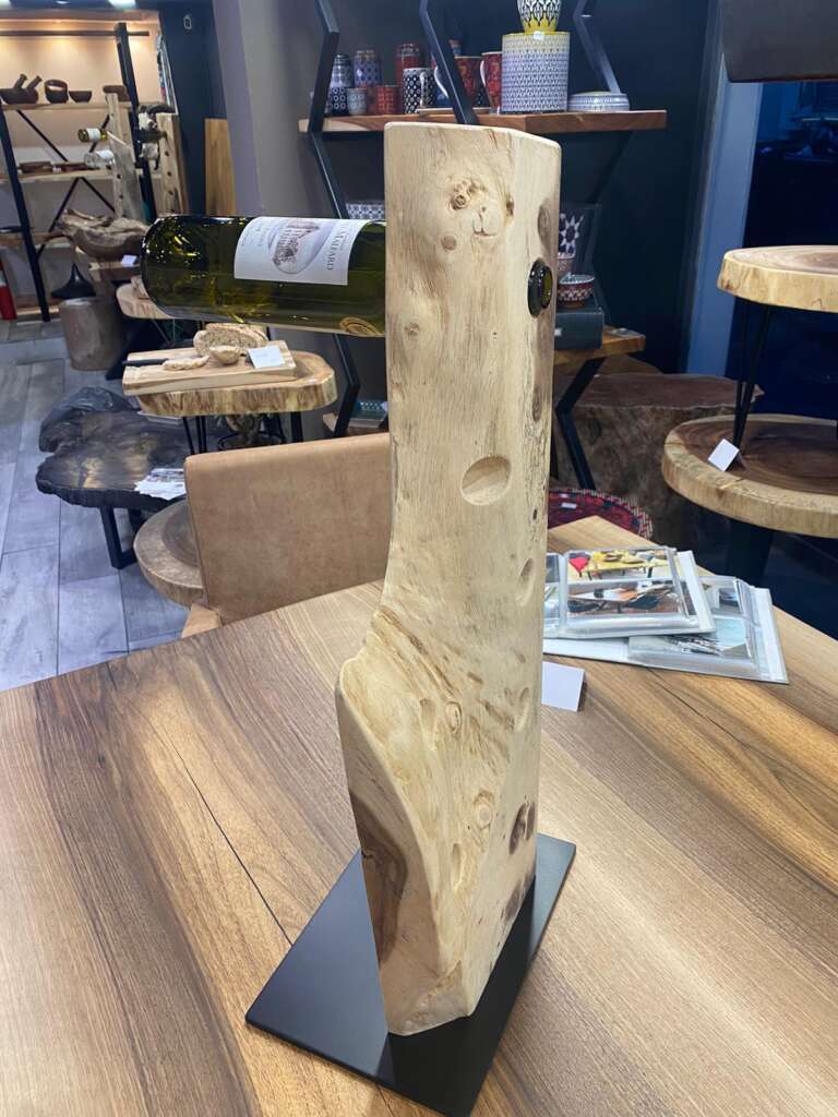 support à vin vertical en bois massif sur platine noire – Mazawood