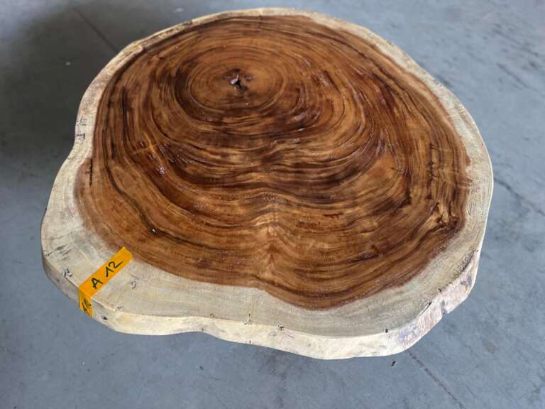 Table basse suar A12 veinage circulaire intense Mazawood