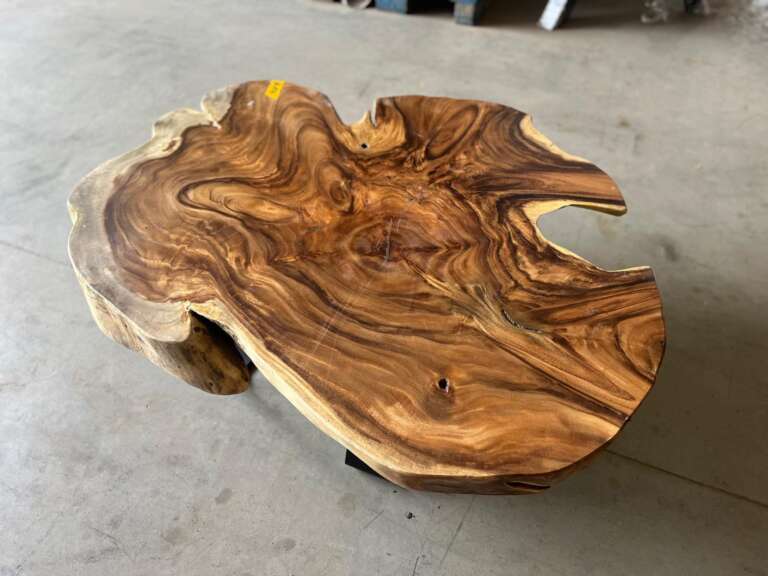 Table basse A14 suar massif formes irrégulières veinage naturel Mazawood