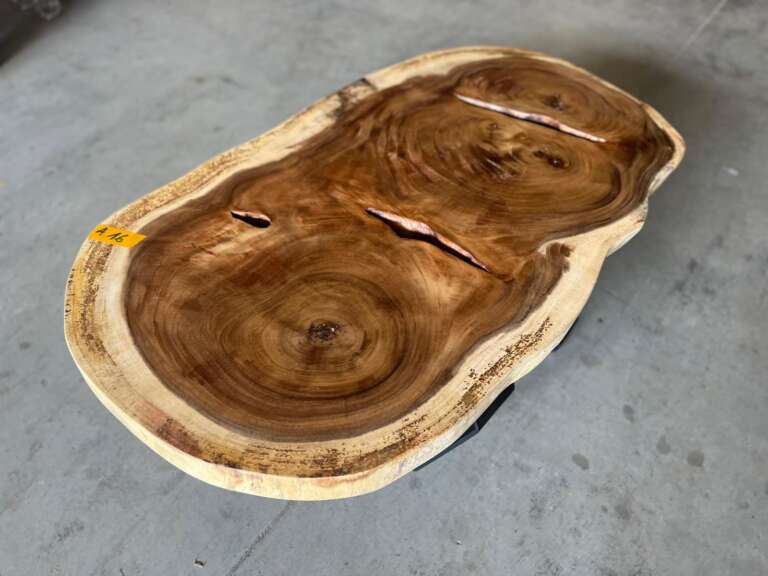 Table A16 en suar massif longue élégante Mazawood