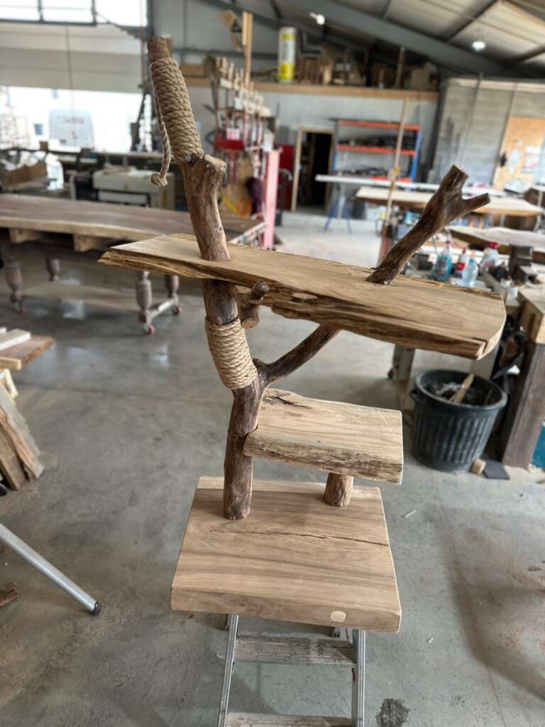 Arbre à chat robuste et esthétique – fabrication sur mesure
