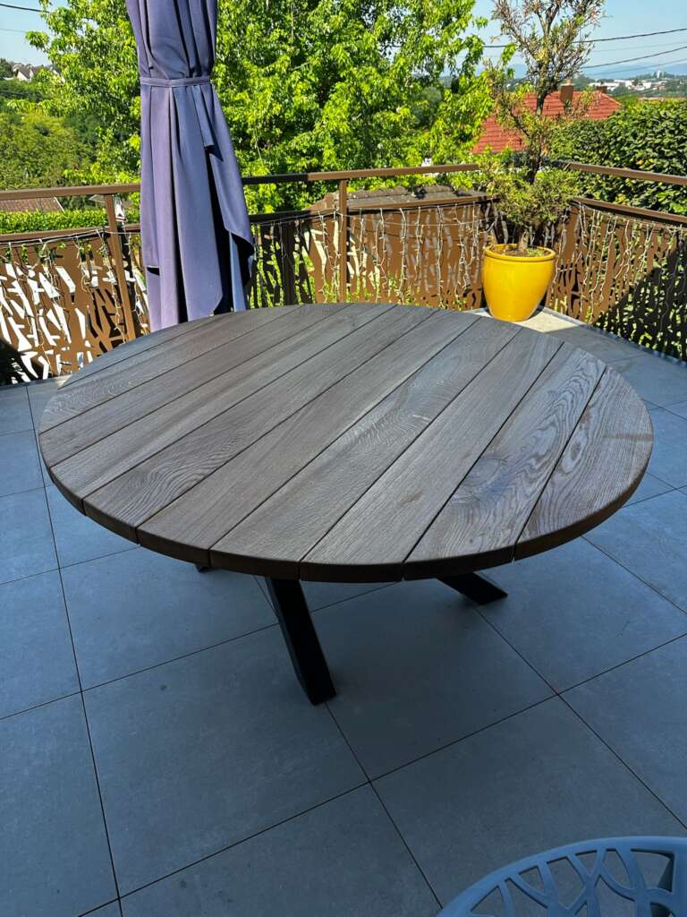 Projet table de jardin personnalisée en bois massif