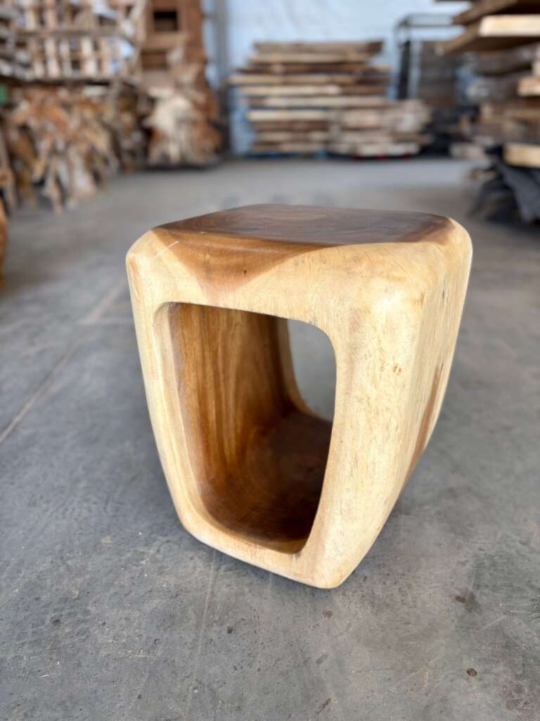 bout de canapé en suar massif, table d’appoint