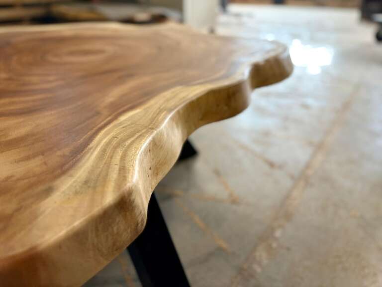 table basse en suar massif 145 cm