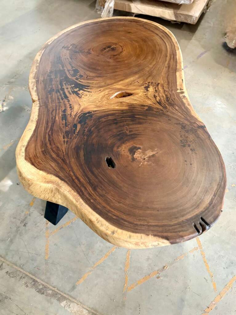 table basse en suar massif
