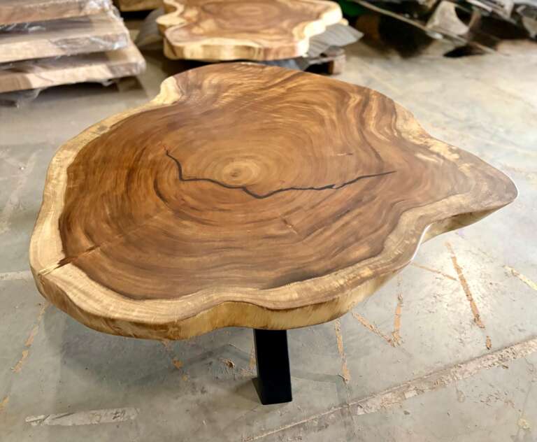 table basse en suar massif 135 cm